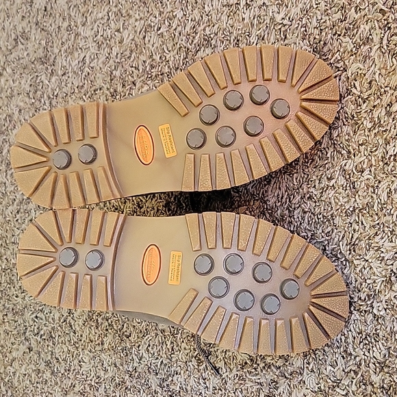 Lugz No Slip Mantle Mid Boots - Picture 5 of 8